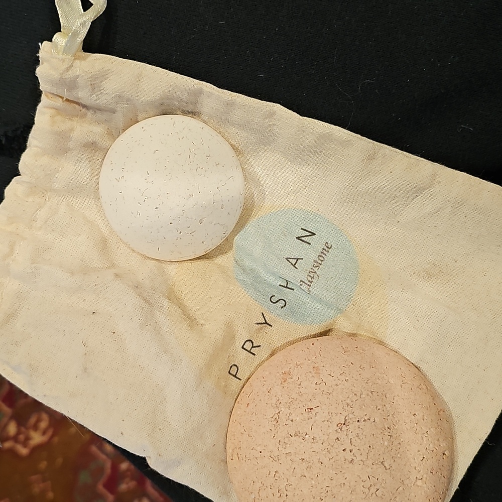 Pryshan exfoliating stones